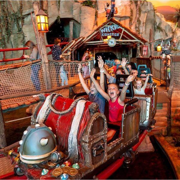 Plopsa Indoor Coevorden 2e ticket gratis, Drie personen of meer, Ticket of Toegangskaart