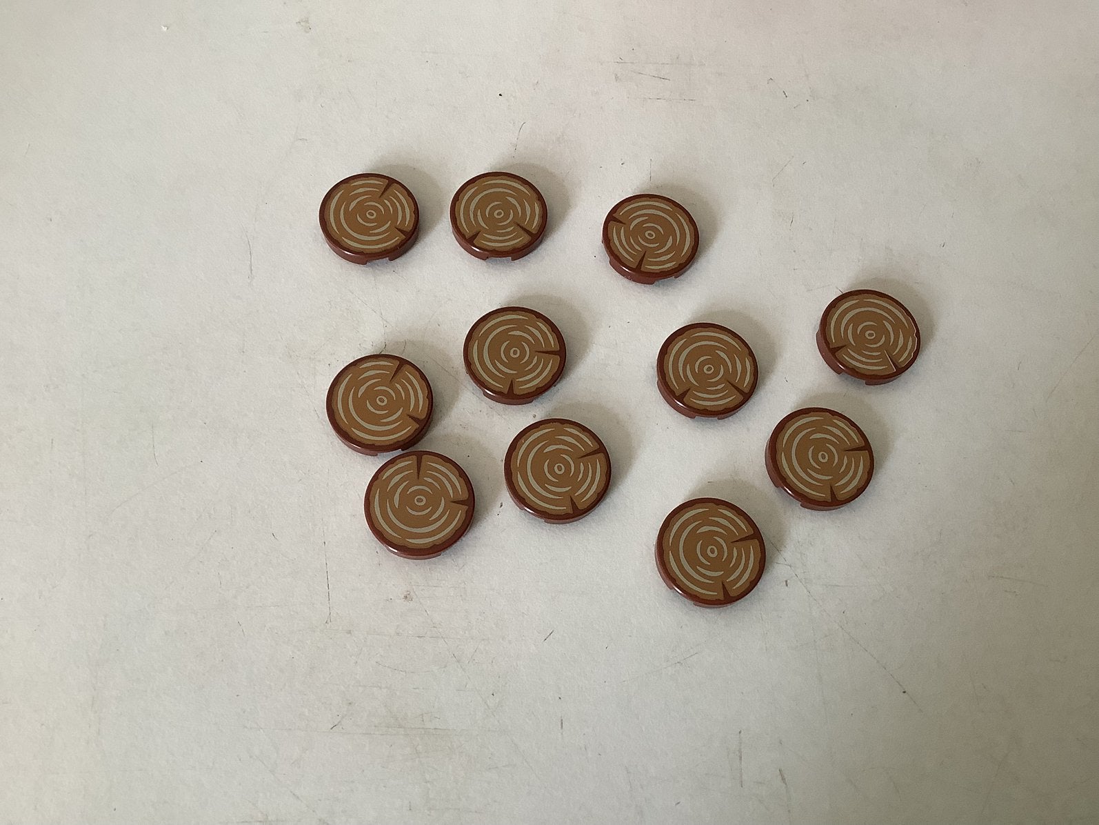 Lego tegel 2x2 rond bruin met boomstam patroon, Ophalen of Verzenden, Gebruikt, Losse stenen, Lego