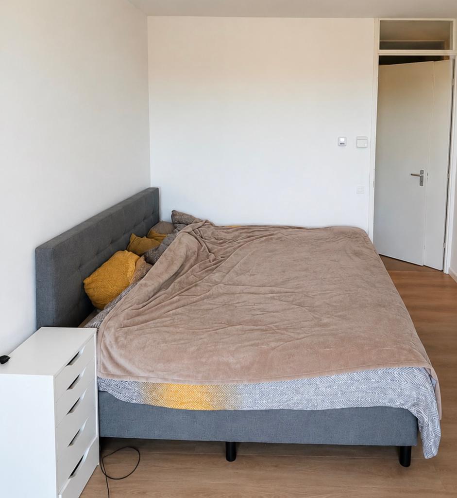 Gratis Boxspring 200x160cm, Huizen en Kamers, Kamers te huur, Utrecht