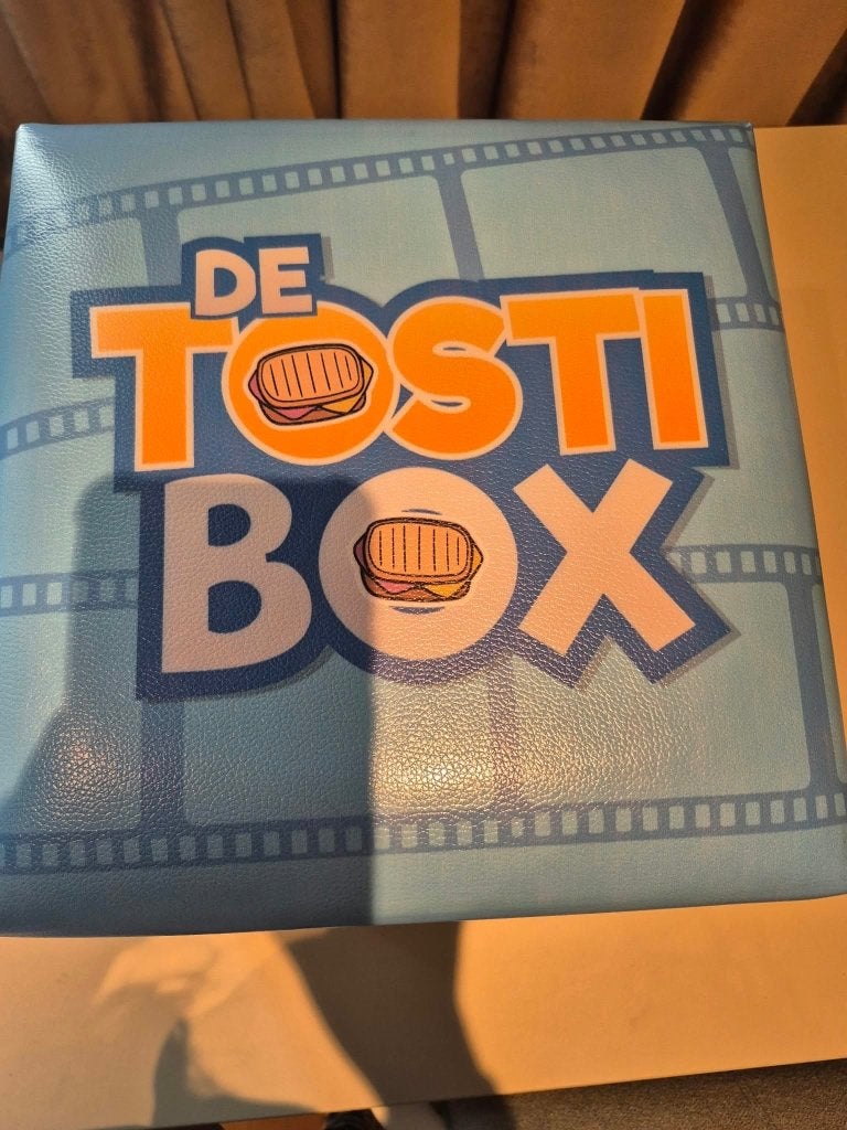 Dylan Haegens - tosti box (nagenoeg nieuw), Ophalen, Zo goed als nieuw, Jongen of Meisje