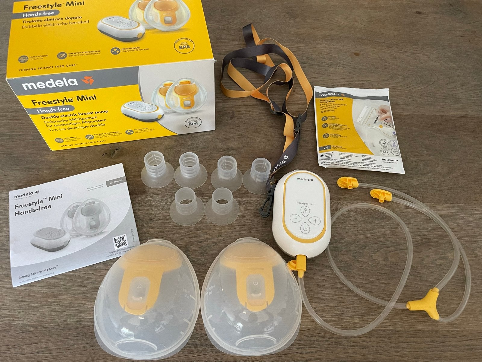 Medela Freestyle Mini Hands-free dubbele elektrische borstko, Kinderen en Baby's, Medela, Borstkolf, Ophalen of Verzenden, Zo goed als nieuw