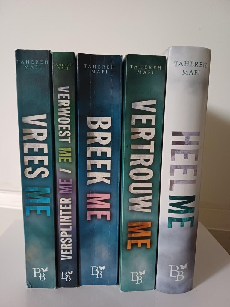 De Vrees Me serie - Tahereh Mafi (deel 1 t/m 4 inc novelles), Boeken, Ophalen of Verzenden, Zo goed als nieuw