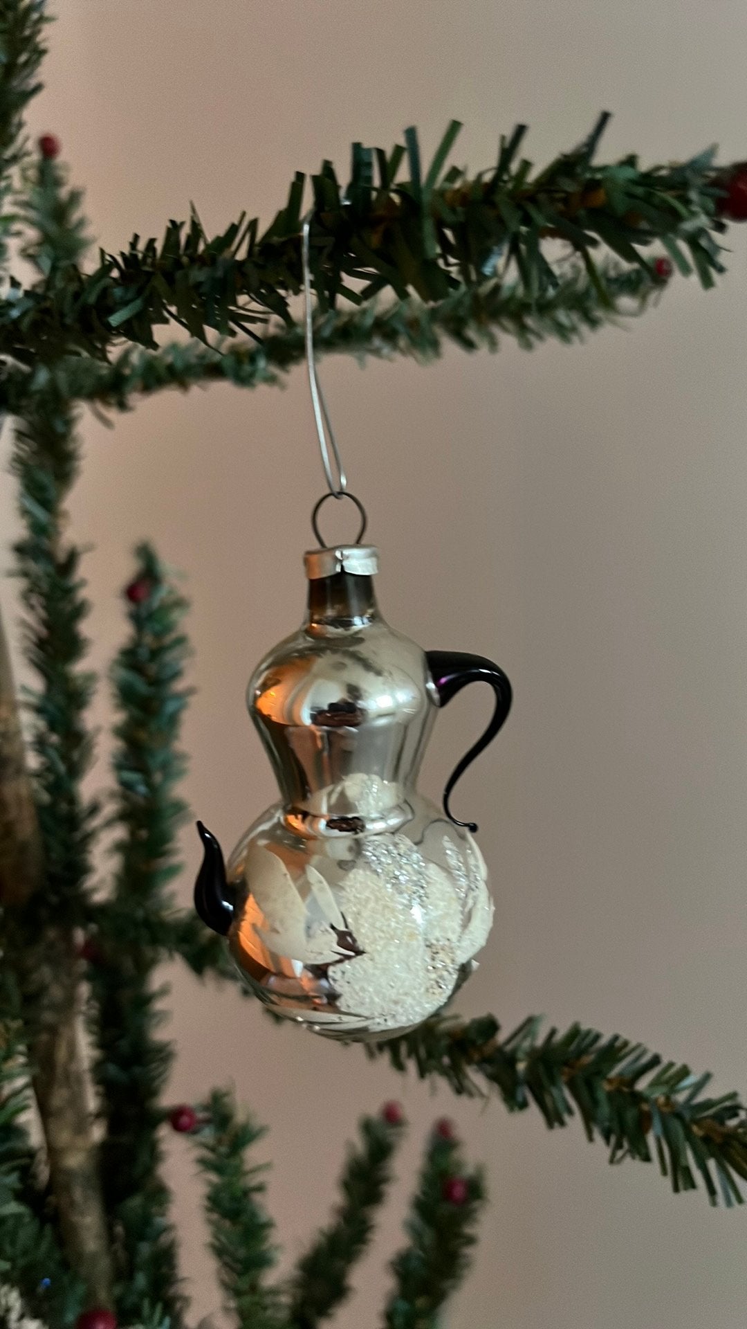 Vintage Kerst ornament, koffiepot. 7 cm., Diversen, Ophalen of Verzenden, Zo goed als nieuw