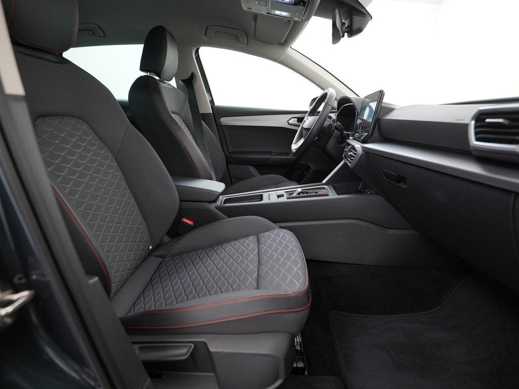 SEAT Leon 1.4 TSI eHybrid PHEV FR | Stuur & Stoelverwarming, Auto's, Seat, 12 maanden, Stof, Gebruikt, Euro 6