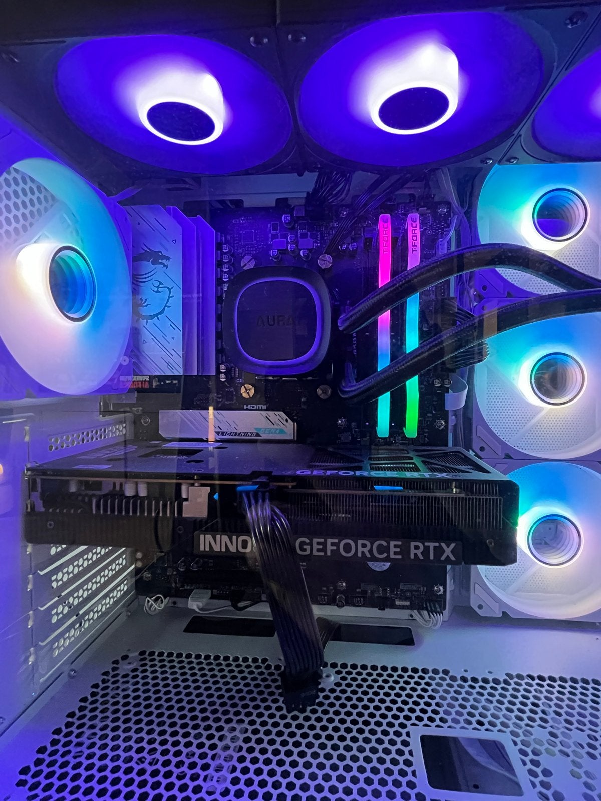 Foto 4 van Gaming set Ryzen 7 RTX5060 8GB DDR5 32GB RAM