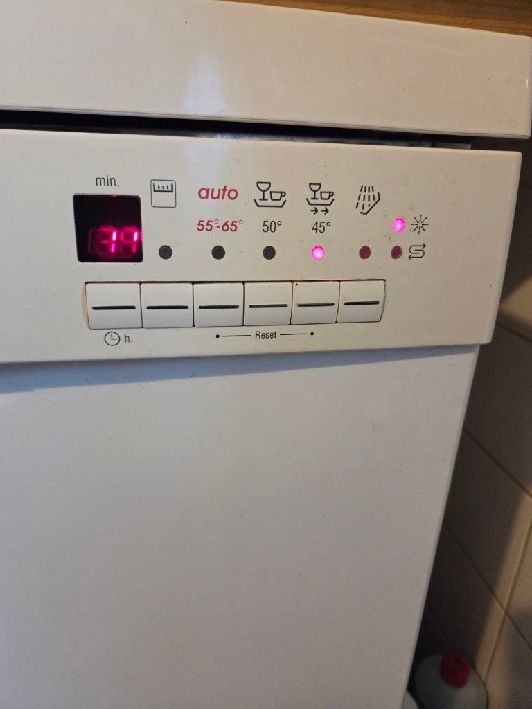 Bosch vaatwasser. Werkt perfect. Snelprogramma, Witgoed en Apparatuur, Ophalen, Gebruikt, Vrijstaand, Minder dan 85 cm