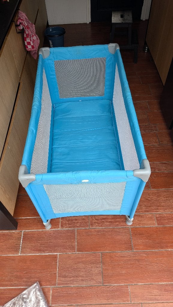 Campingbedje voor baby's en peuters, Kinderen en Baby's, Babywiegjes en Ledikanten, Ophalen, Gebruikt, Reisbedje
