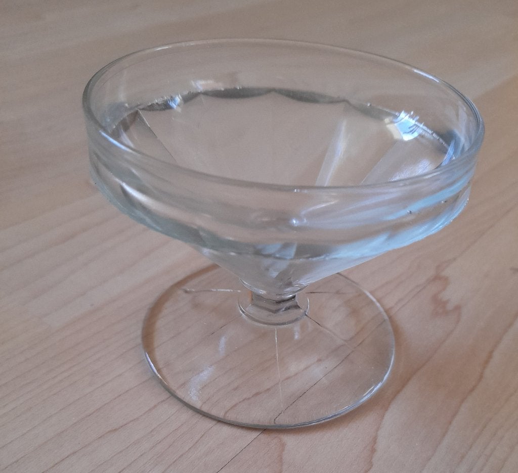 ADVOCAAT GLAS OP VOET Doorsnee 8 cm, Glas of Glazen, Ophalen of Verzenden, Overige stijlen, Glas