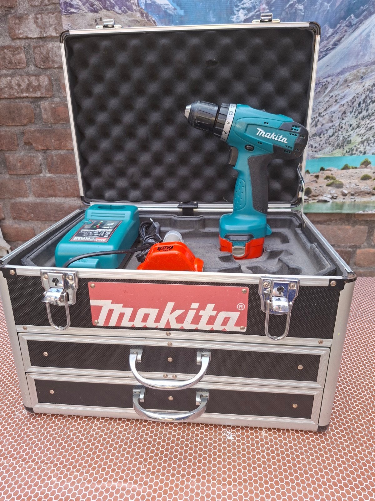 makita boormachine met gevulde gereedschapskoffer, Doe-het-zelf en Verbouw, Gereedschap | Boormachines, Ophalen, Gebruikt, Boormachine