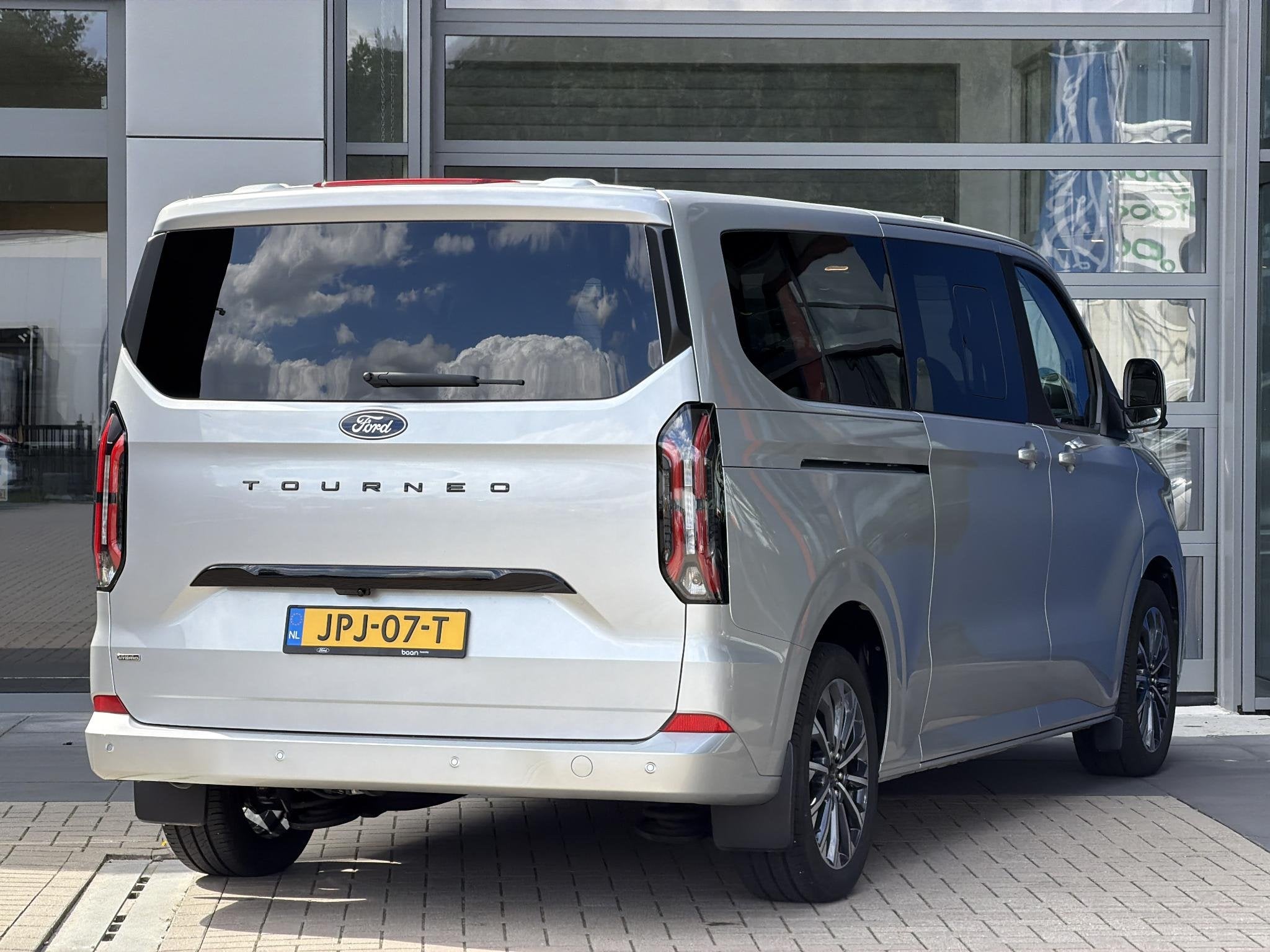 Ford Transit Custom Tourneo 340 2.5 PHEV L2H1 Titanium X, Auto's, 12 maanden, Gebruikt, Automatische klimaatregeling, Plug-in hybride
