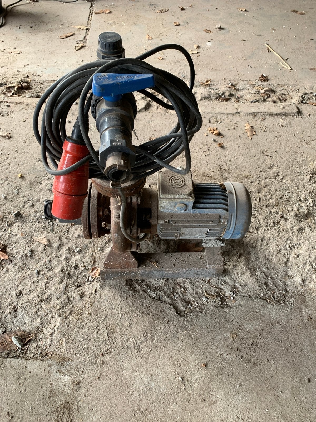 Krachtstroom waterpomp met aansluiting, Ophalen, Gebruikt, Elektrisch