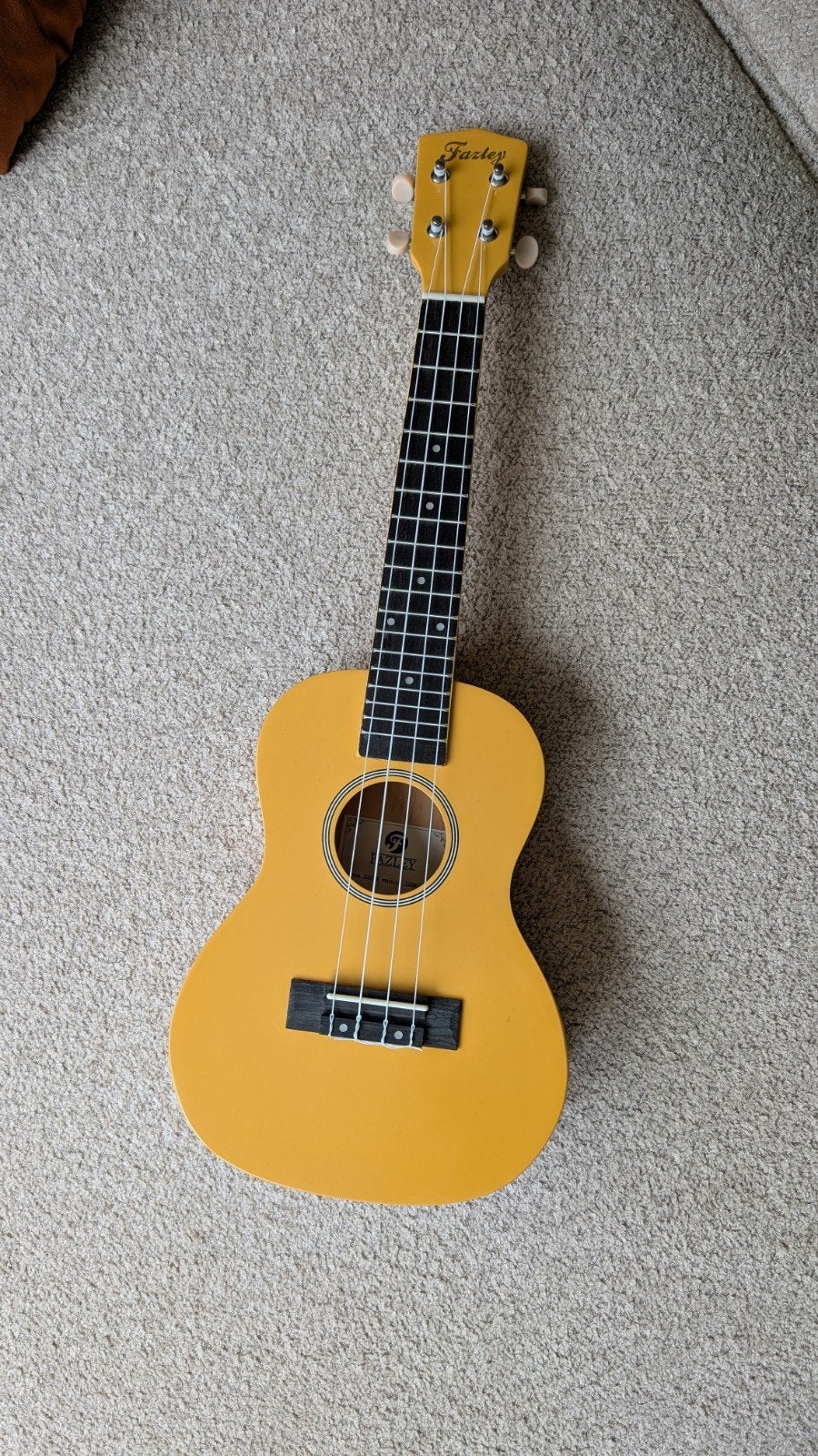 Fazley Ukelele K23Y-W - Zo goed als nieuw, Ophalen, Zo goed als nieuw, Ukelele