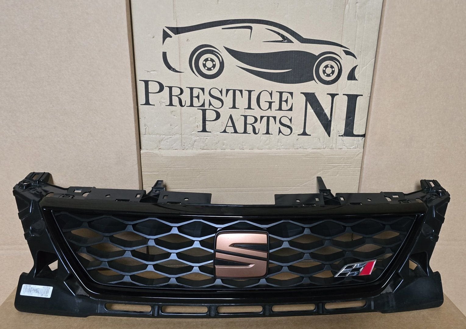 Grill Seat Leon 3 III 5F CUPRA FR GRILLE FACELIFT 5F0853654K, Gebruikt, -, Voor, Ophalen of Verzenden