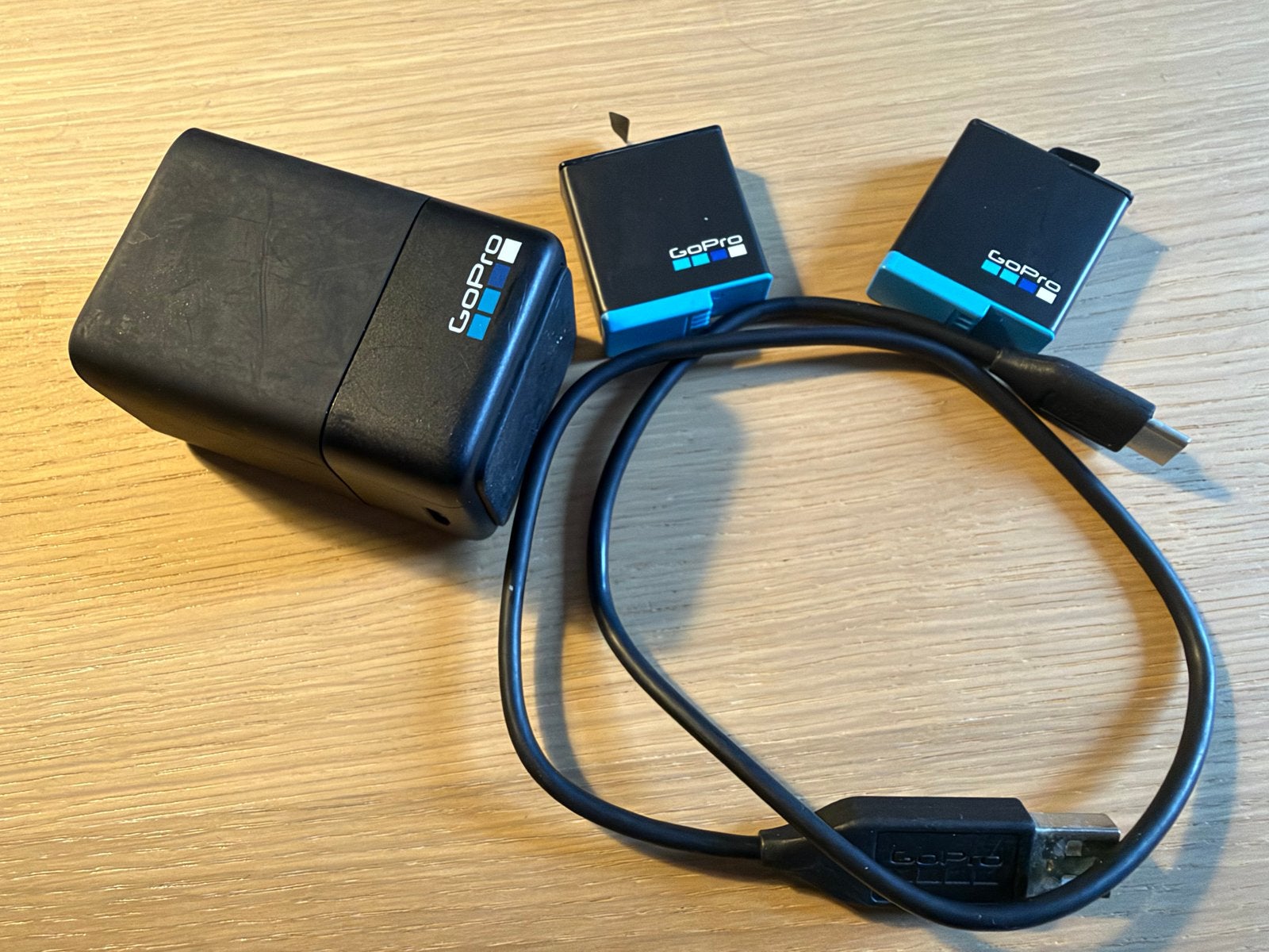 GoPro dubbele acculader met 2 accu's en kabel