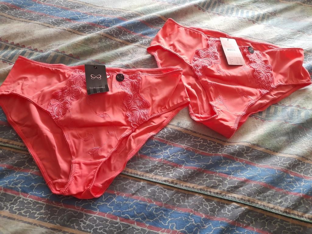 2 nieuwe Hunkemöller Diva kanten damesslips XL, Hunkemöller, Ophalen of Verzenden, Roze, Slip