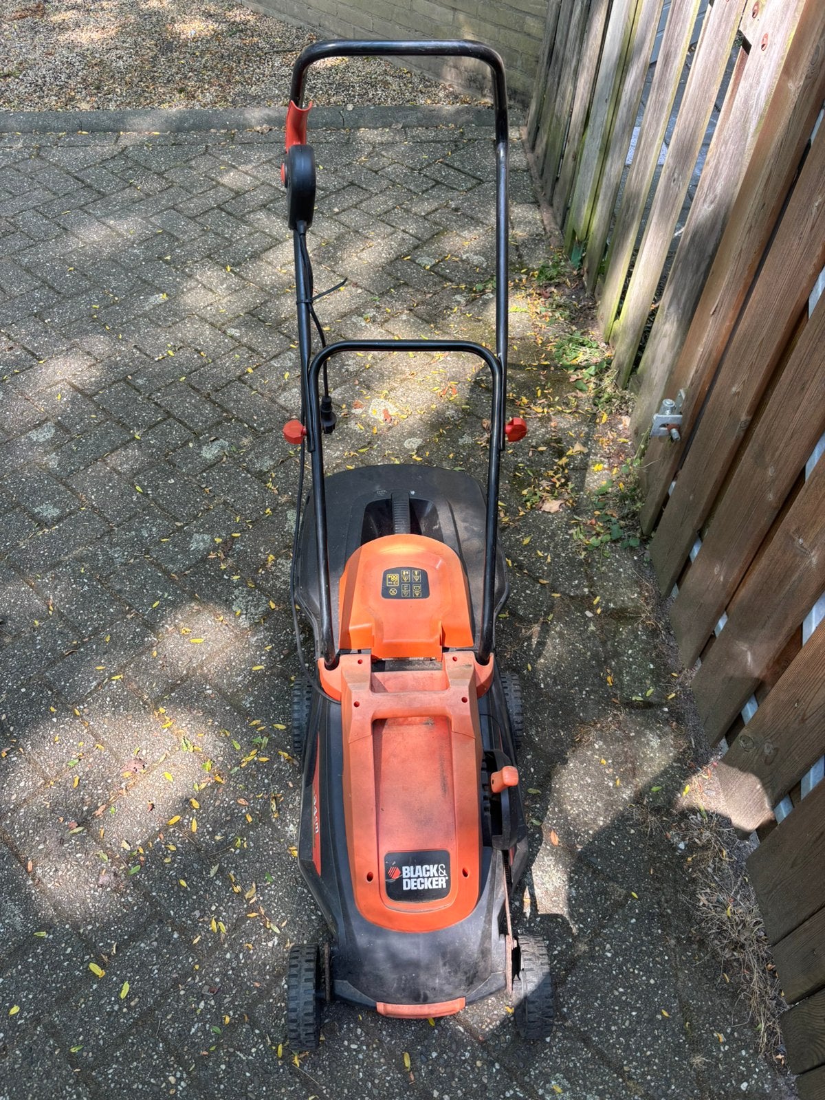 Black&decker gradmaaier 34 cm maaibreedte, Ophalen, Cirkelmaaier, Gebruikt, Elektrische grasmaaier