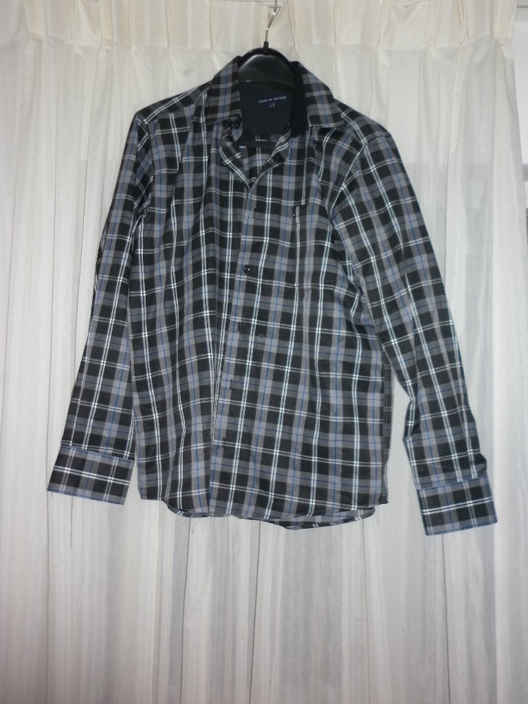 overhemd maat large   merk : Tommy Hilfiger, Kleding | Heren, Overhemden, Zwart, Tommy Hilfiger, Ophalen of Verzenden, Zo goed als nieuw