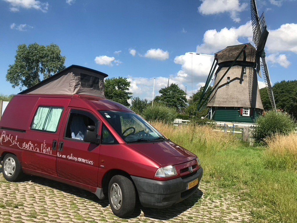 Caravans And Camping Compacte