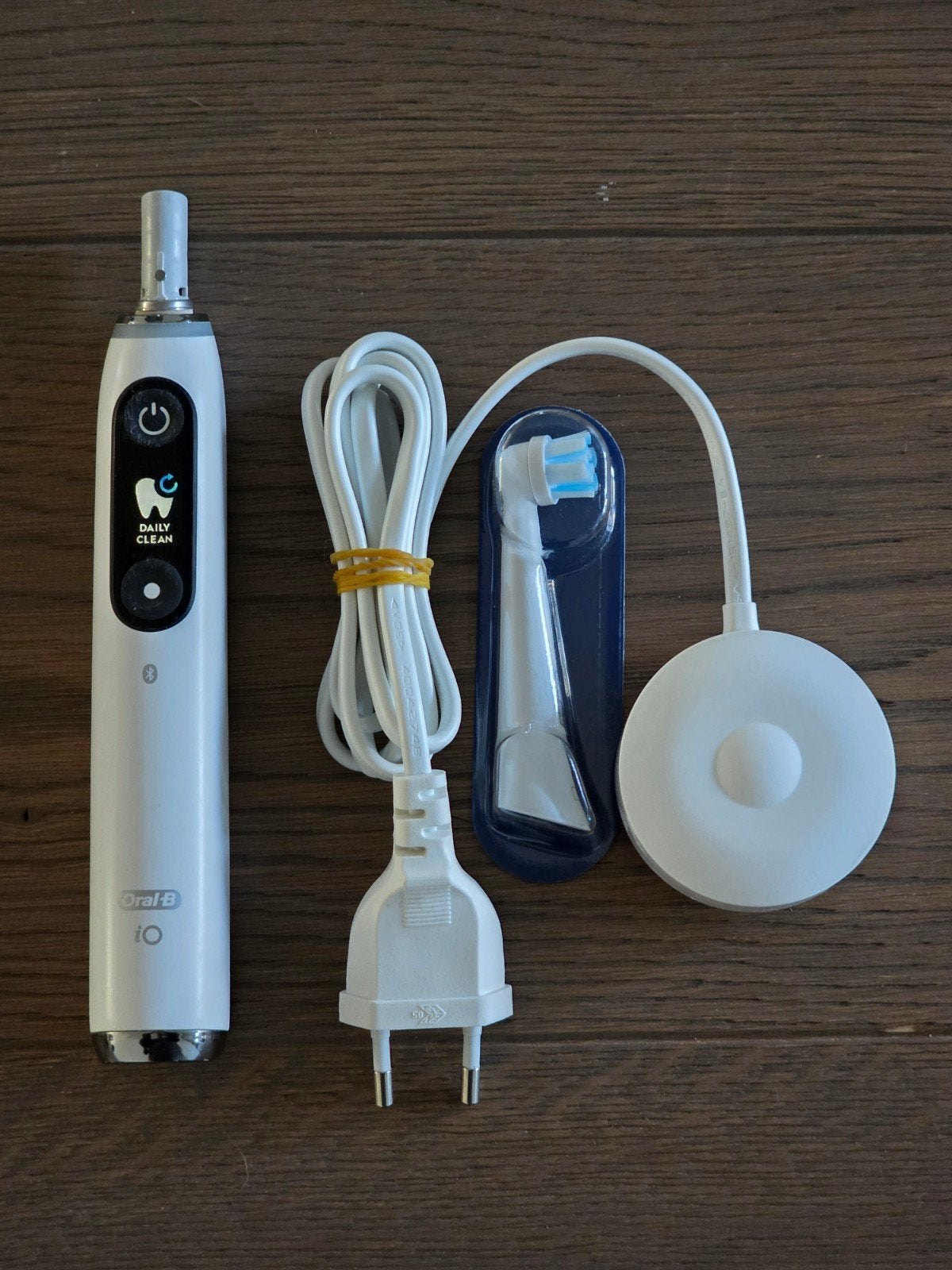 Oral-B iO9 elektrische tandenborstel, Ophalen of Verzenden, Gebruikt, Tandenborstel
