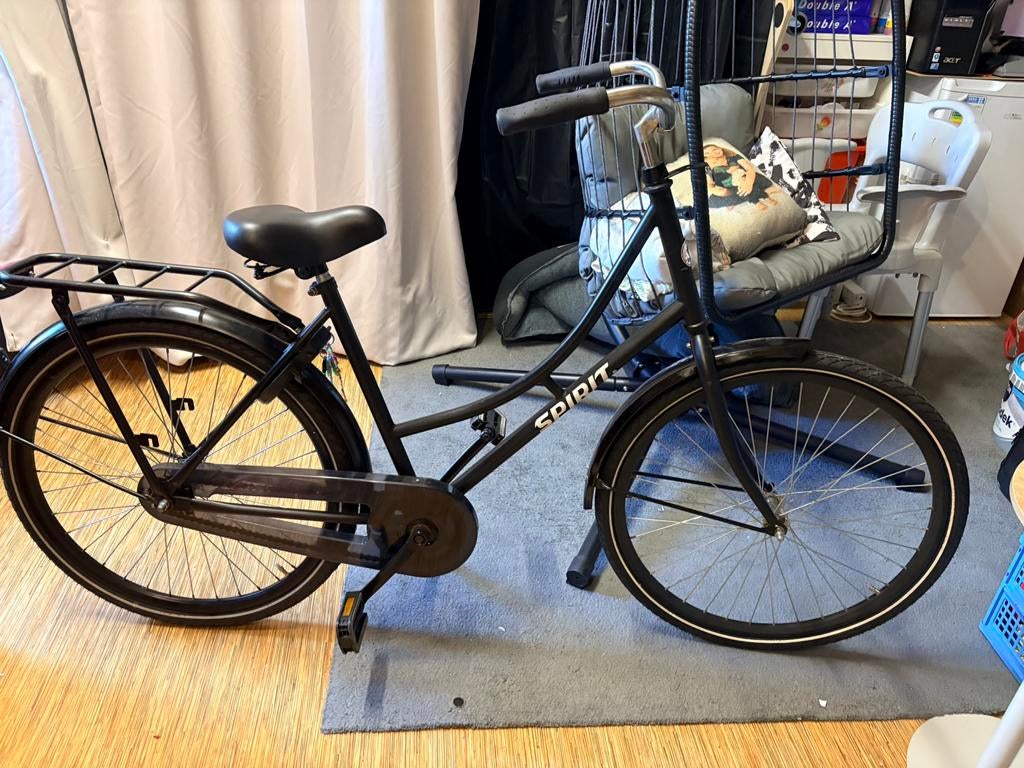 26 inch fiets zwart nieuwe banden oa, Fietsen en Brommers, Fietsen | Meisjes, Ophalen, Zo goed als nieuw, 26 inch of meer