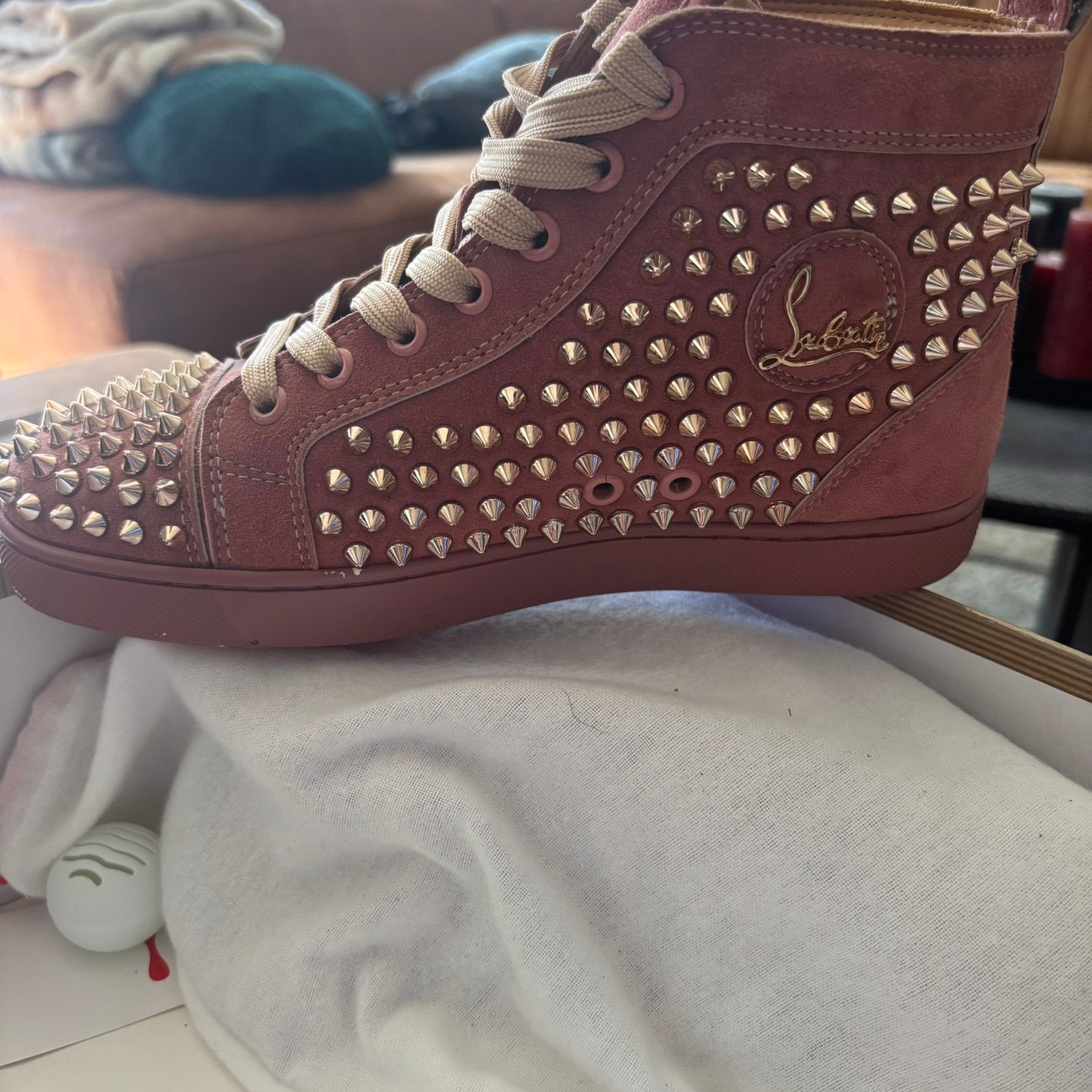 Super mooie schoenen van Chritsian Louboutin maat 38, Kleding | Dames, Ophalen of Verzenden, Zo goed als nieuw, Sneakers of Gympen