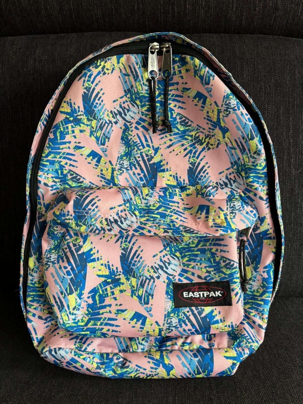 Eastpak rugzak met tropische print, Sieraden, Tassen en Uiterlijk, Ophalen, Gebruikt, 25 tot 40 cm, Eastpak