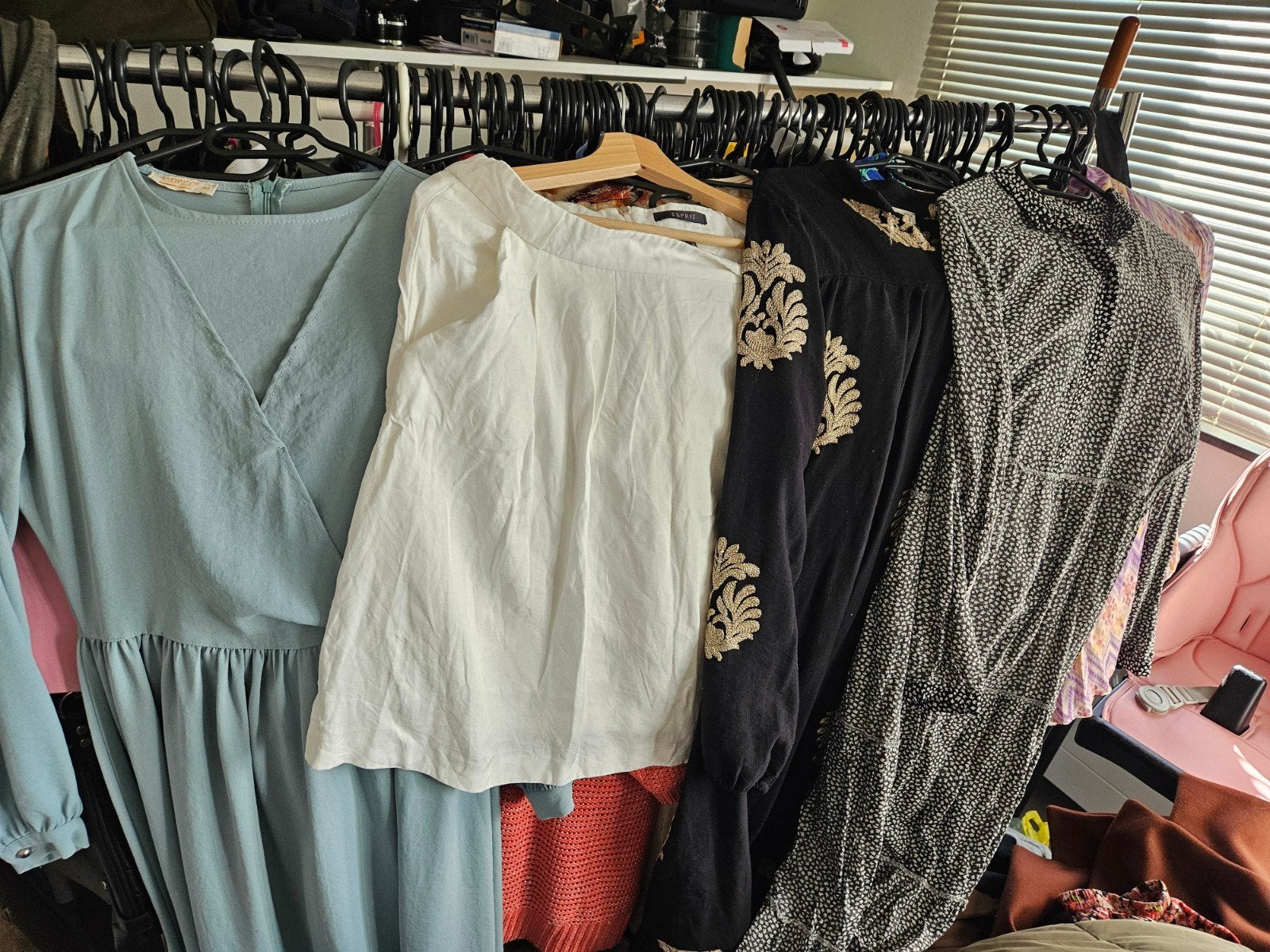 Grote partij dames kleding 25 zakken, Kleding | Dames, Dames-kledingpakketten, Ophalen of Verzenden, Zo goed als nieuw