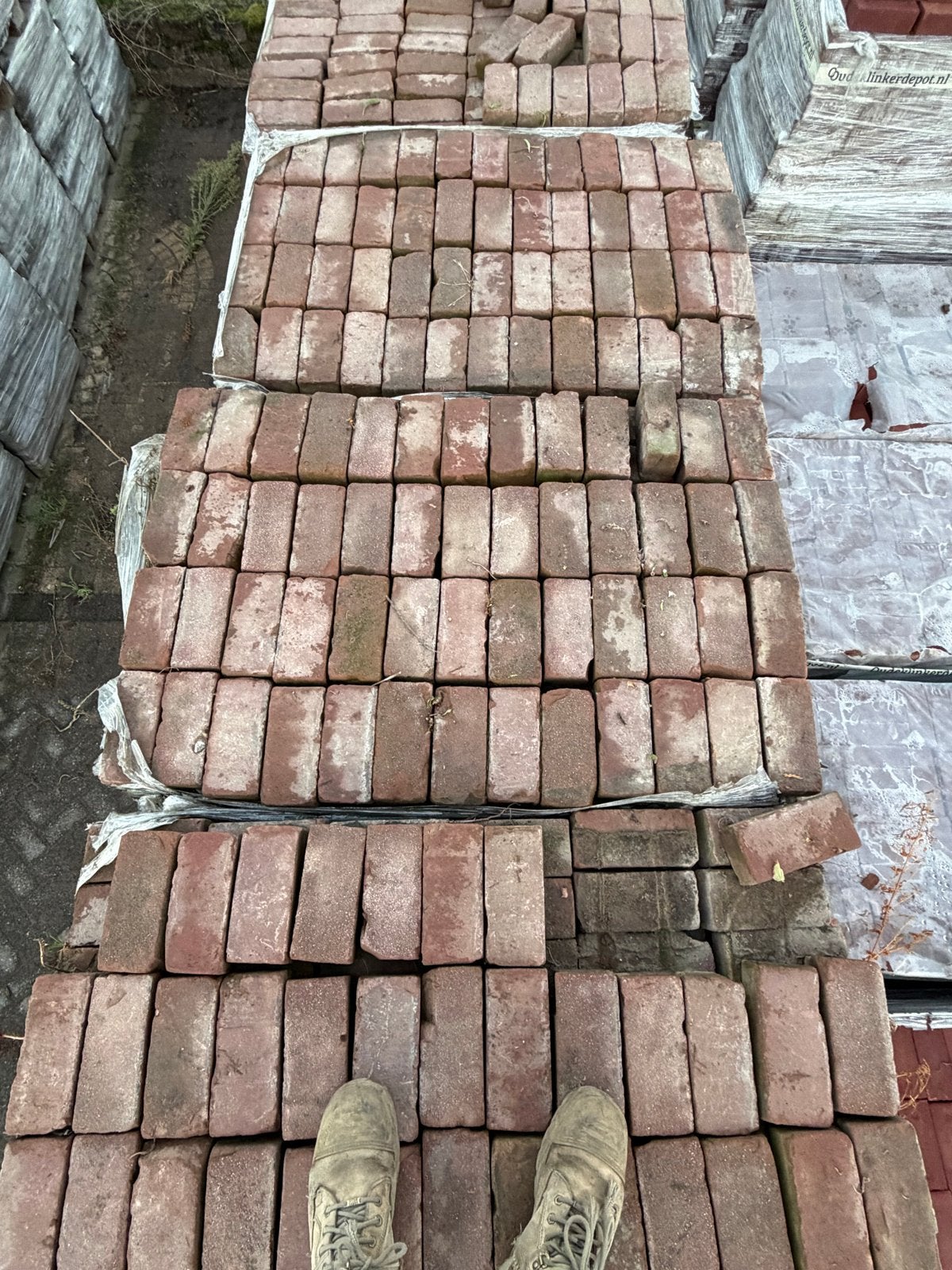 Aanbieding oud gebakken dikformaat rood paars 100 m2, Tuin en Terras, Ophalen of Verzenden, Gebruikt