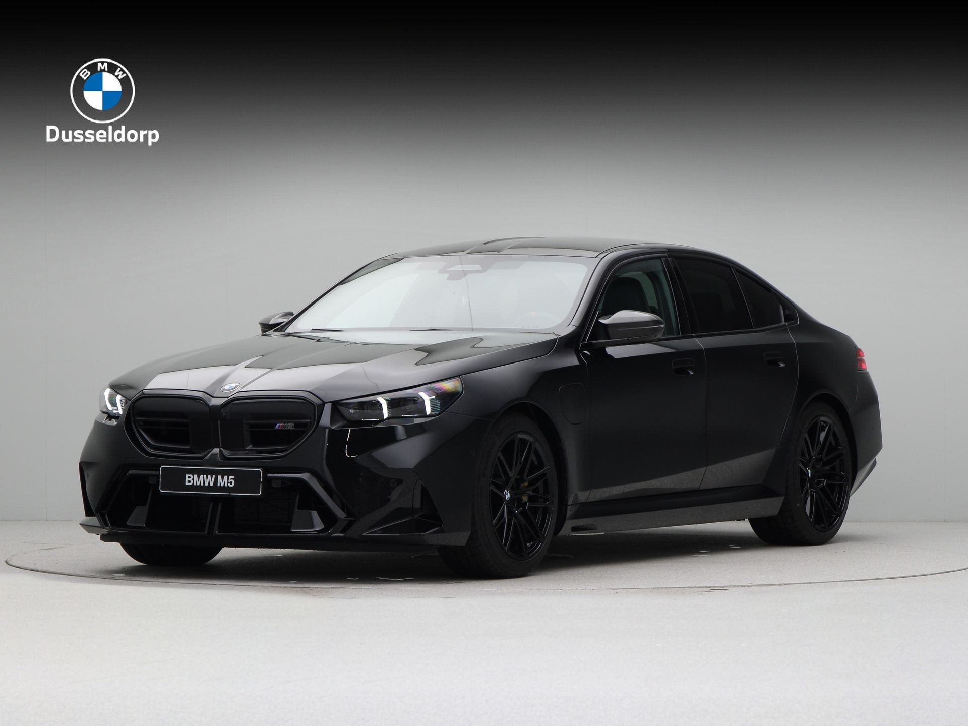 BMW M5 (bj 2026, automaat), Auto's, Automaat, Verwarmde buitenspiegels, 8 cilinders, 4395 cc