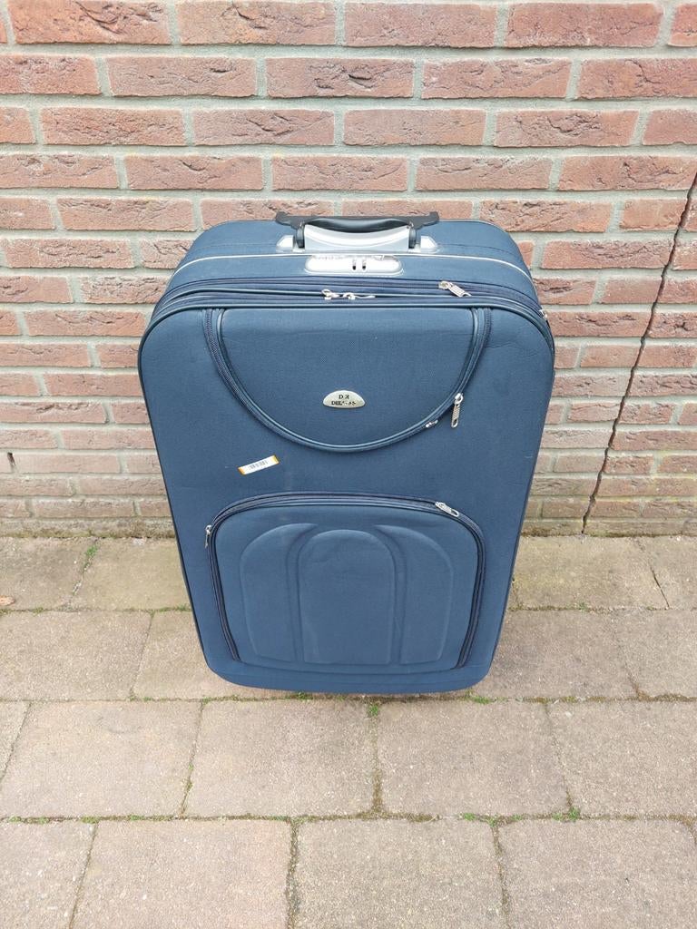 Gratis koffer, Gebruikt, Hard kunststof, 70 cm of meer, Wieltjes