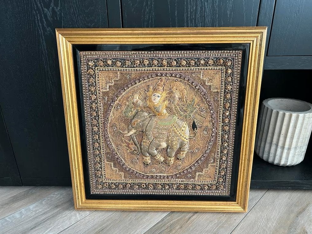 Oosterse Birmaanse Kalaga wanddecoratie met olifant + figuur, Ophalen, Oosters, 62 cm, 62 cm