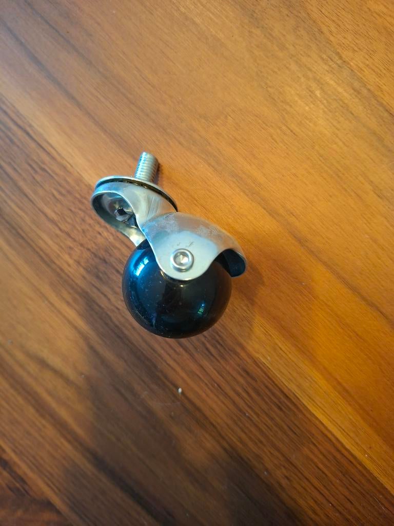 Rolwieltje met schroefdraad voor bevestiging, Ophalen of Verzenden, Gebruikt