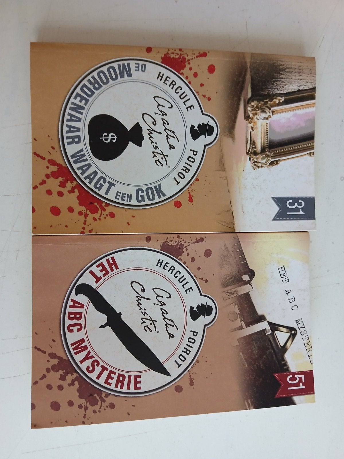 Agatha Christie: De Moordenaar Waagt een Gok&Het ABC Mystery, Boeken, Ophalen of Verzenden, Zo goed als nieuw, Agatha Christie
