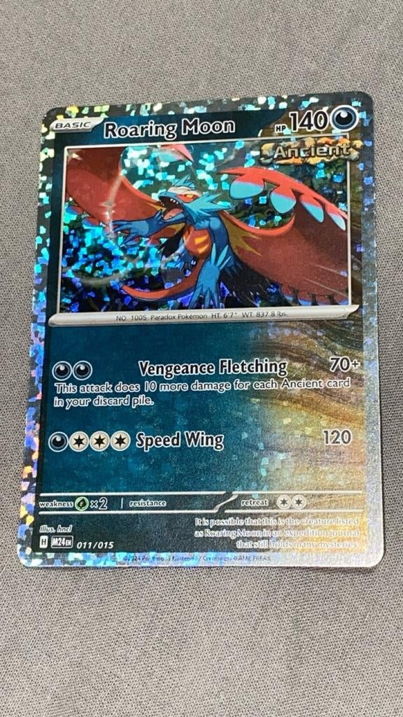 Roaring Moon 011/015 McDonald's 2024 Holo Pokémon Kaart, Ophalen of Verzenden, Zo goed als nieuw
