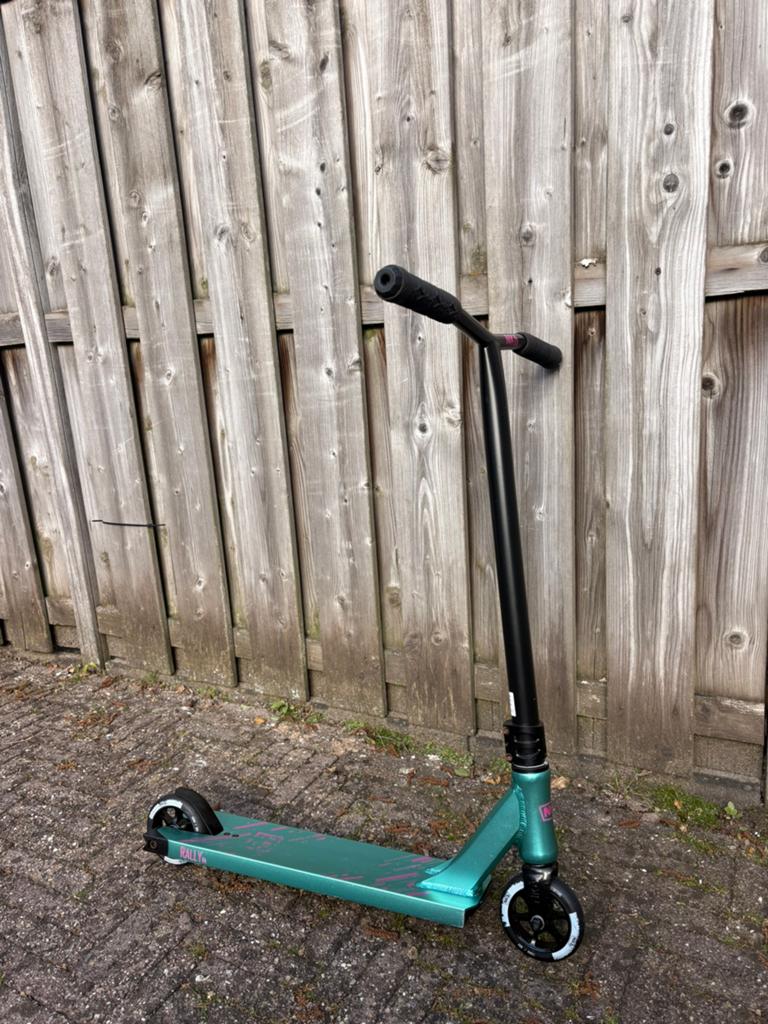 NKD stuntstep blauw roze, Fietsen en Brommers, Steps, Ophalen, Gebruikt, Gewone step