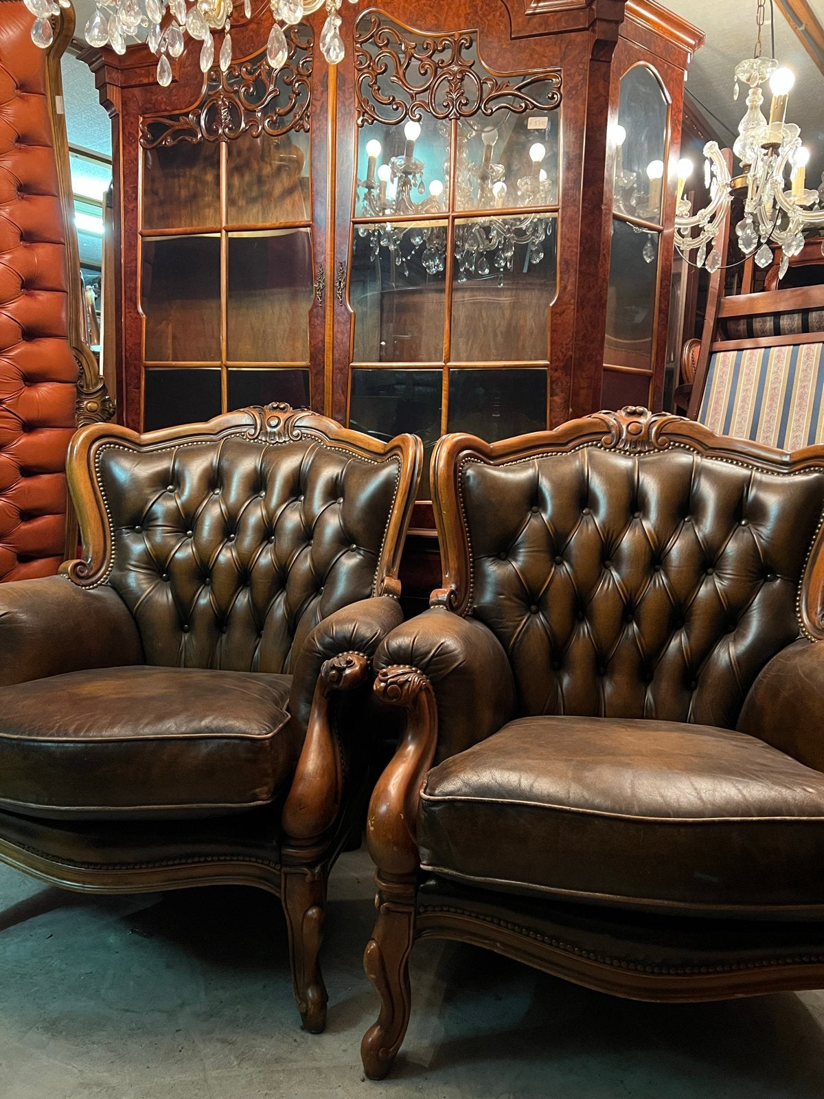 Set van 2 Chesterfield Barok fauteuils leder, Verzenden