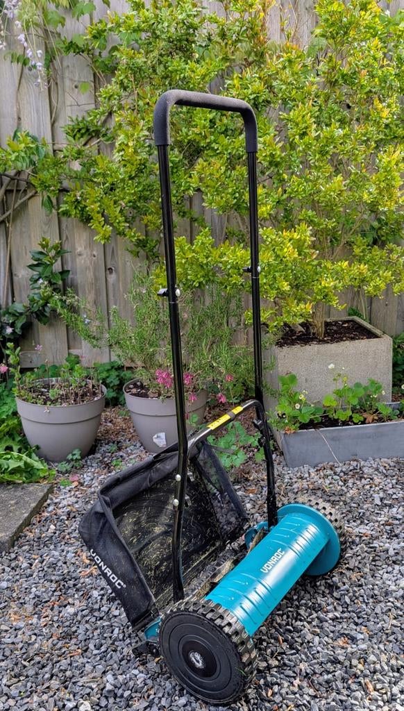 VONROC Handgrasmaaier met opvangbak, Gebruikt, Handgrasmaaier, Opvangbak, 30 t/m 39 cm