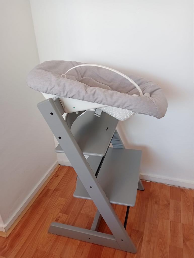 COMPLETE Stokke Tripp Trapp Kinderstoel Grijs Storm Grey, Kinderen en Baby's, Kinderstoelen, Ophalen, Zo goed als nieuw, Meegroeistoel