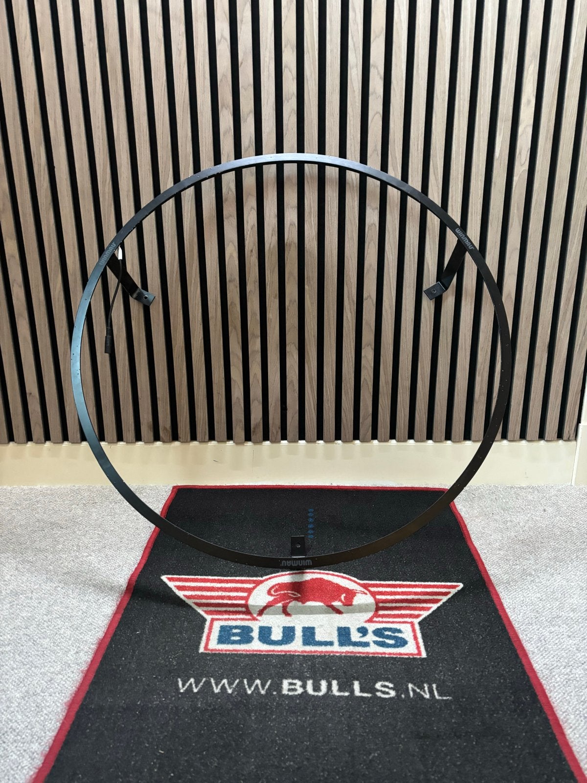 Winmau Surround Verlichting Inclusief Schroeven, Sport en Fitness, Darts, Ophalen, Gebruikt, Overige typen