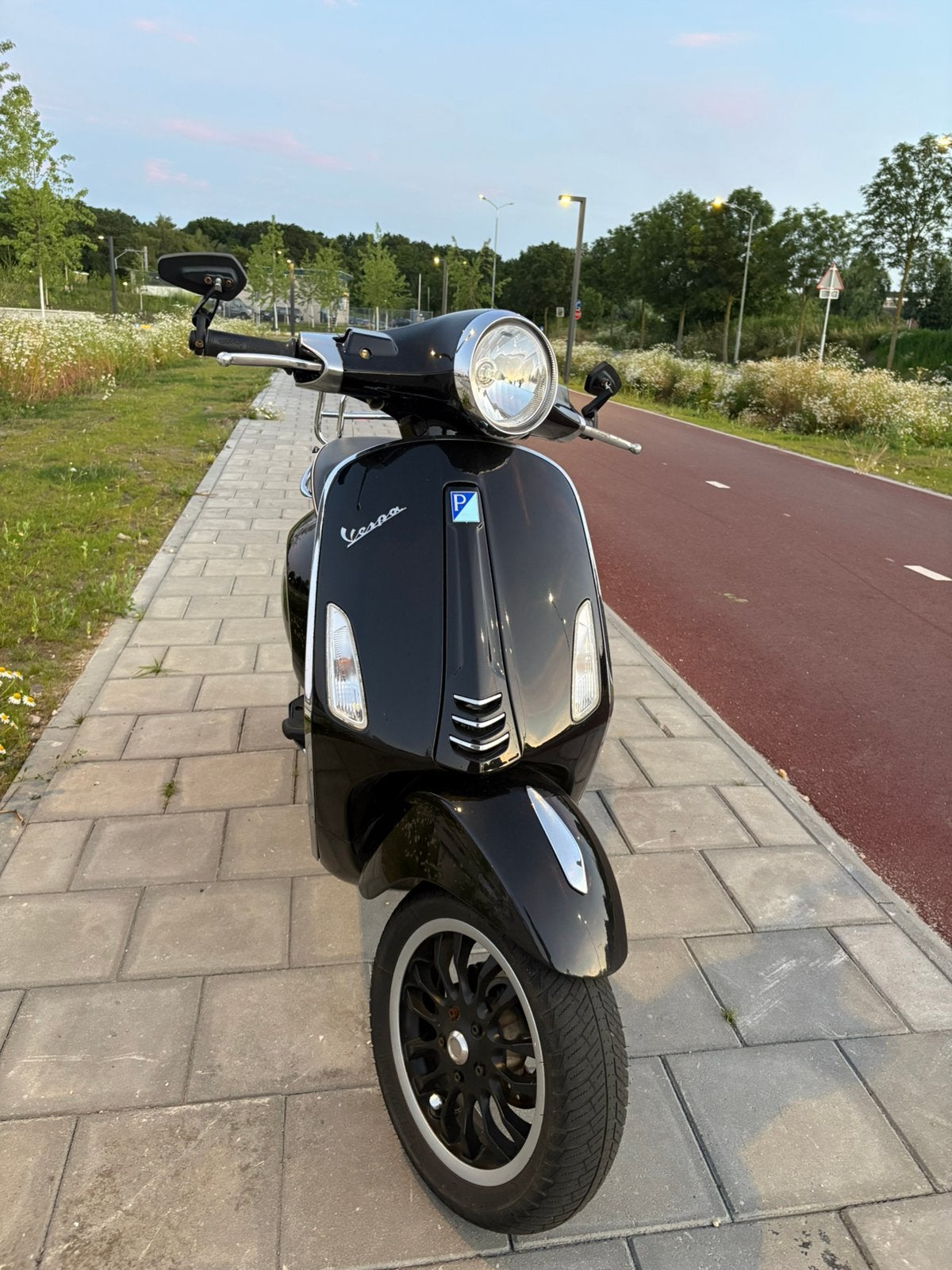Vespa Primavera 2015 BROM, Ophalen, Zo goed als nieuw, Benzine, Overige modellen