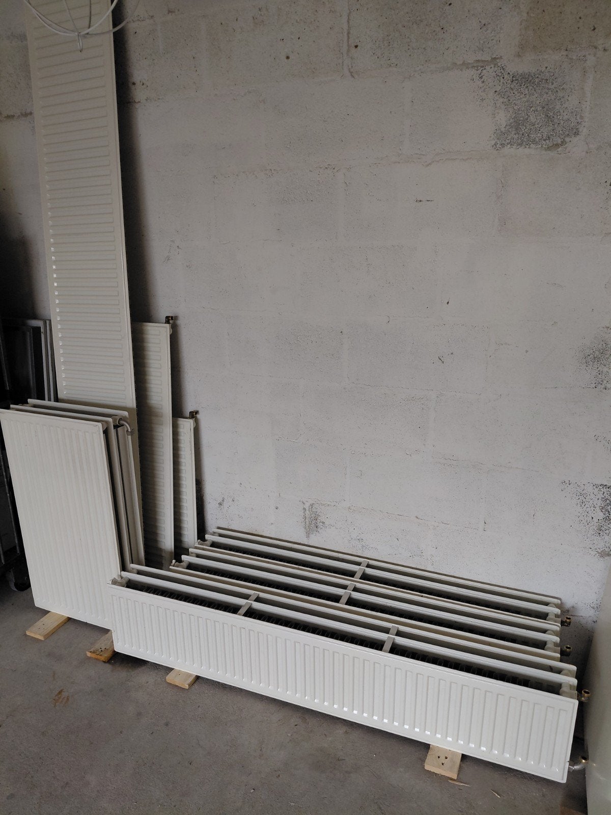 Radiatoren, Doe-het-zelf en Verbouw, Verwarming en Radiatoren, Radiator, 30 tot 80 cm, Ophalen