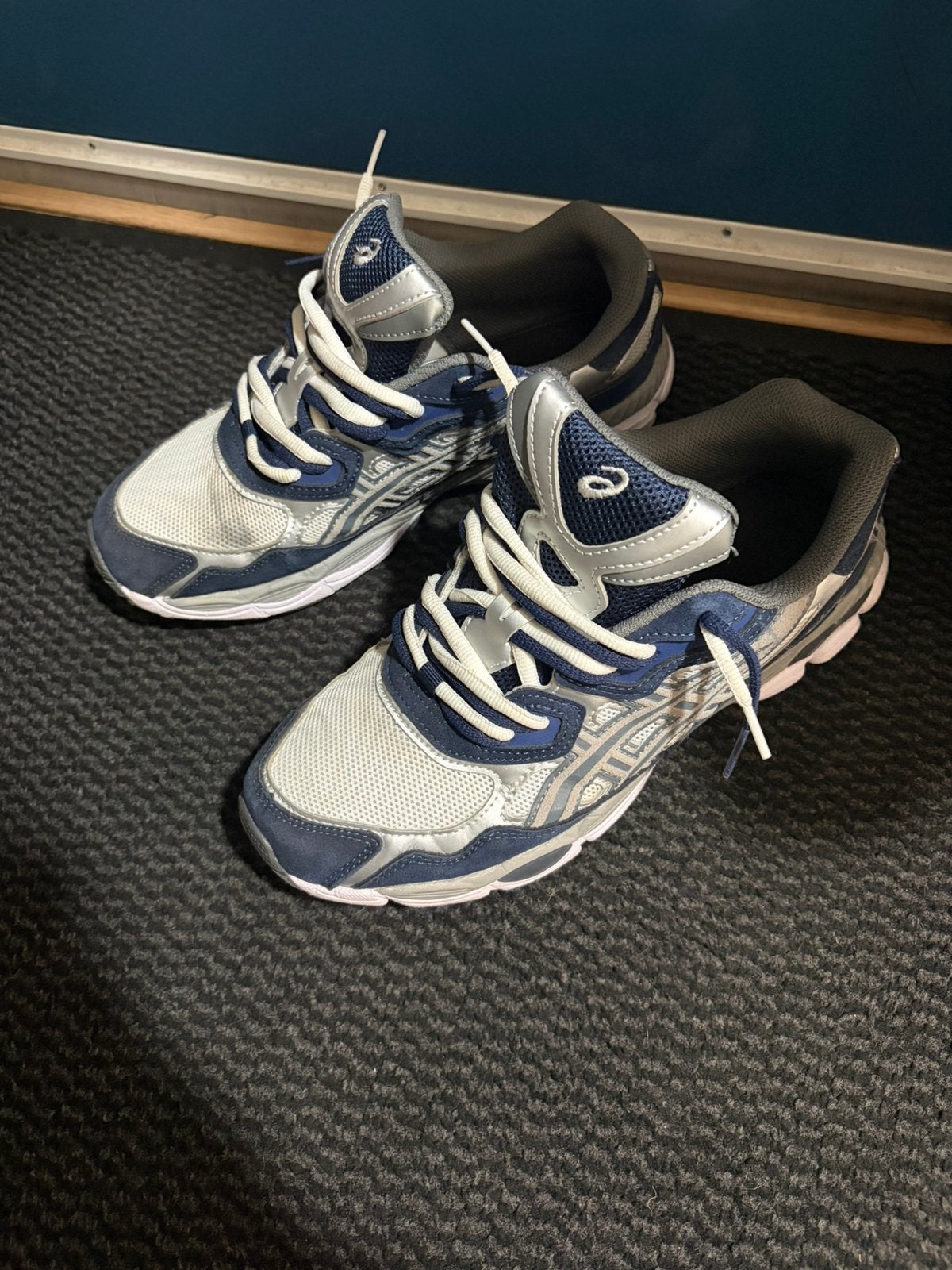 asics gel nyc donkerblauw, Kleding | Heren, Schoenen, Ophalen of Verzenden, Zo goed als nieuw, Blauw