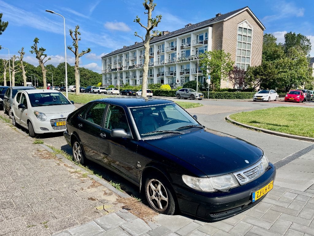 Saab 9-3 2.0 I 1999 Zwart | Vol leer Airco | APK mei 27!, Voorwielaandrijving, 1295 kg, 4 cilinders, Zwart