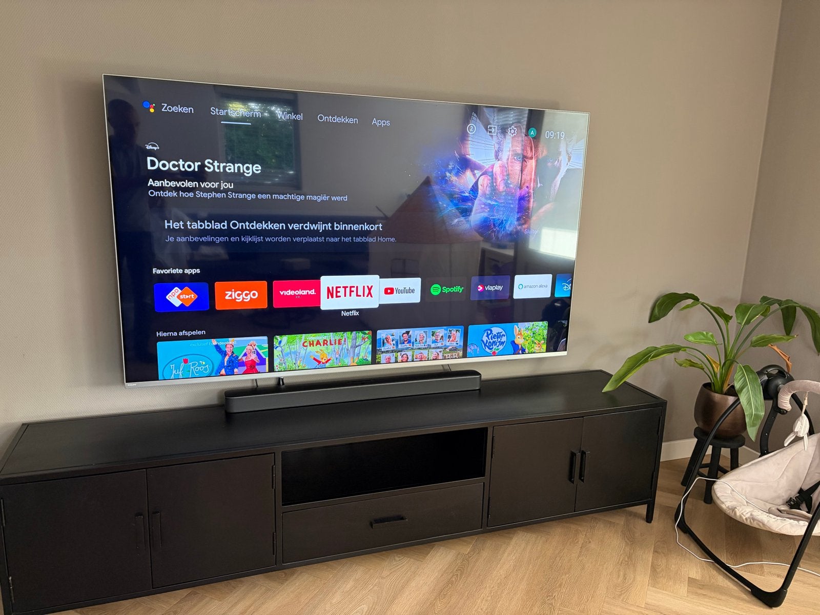Philips 75PUS8506 4K Smart TV met Vogels TVM 3605 beugel, Ophalen, Philips, LED, Zo goed als nieuw