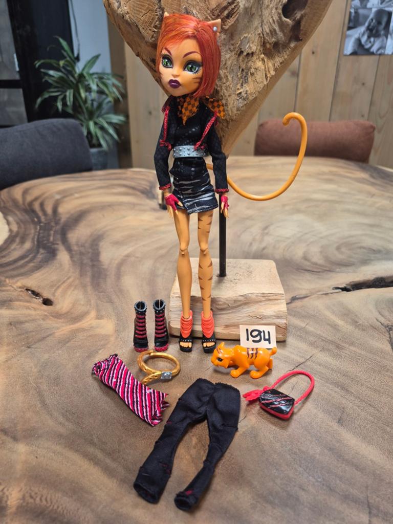 Monster High Toralei Stripe pop met accessoires, Ophalen of Verzenden, Gebruikt, Overige typen