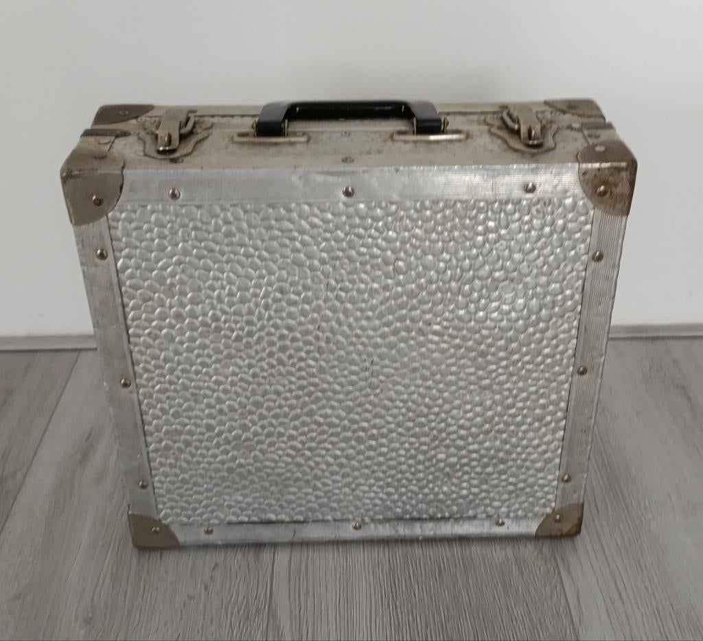 Vintage metalen koffertje, Sieraden, Tassen en Uiterlijk, Koffers, Gebruikt, Minder dan 50 cm, Ophalen of Verzenden, Minder dan 35 cm