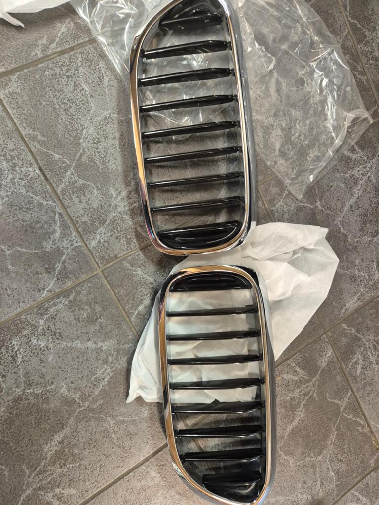 Nieuwe BMW Nieren Grille (set) - Chroom Bmw G30, Auto-onderdelen, Voor, Nieuw, Ophalen of Verzenden, Bumper