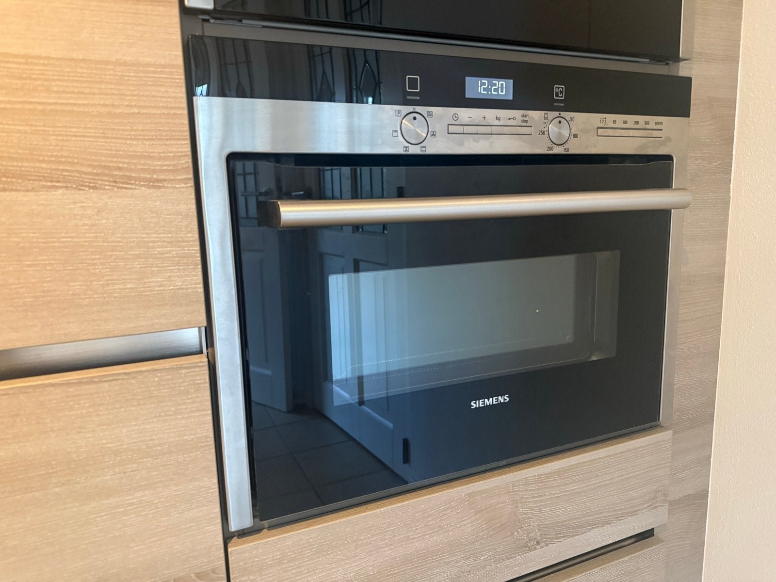 Siemens inbouw combimagnetron – oven, hetelucht en grill, Ophalen of Verzenden, Zo goed als nieuw
