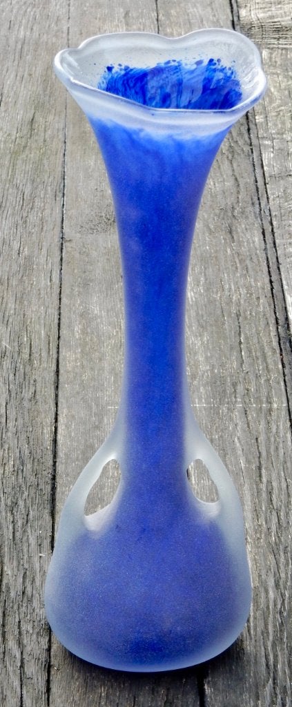 glaskunst vaas blauw binnenzijde / gematteerd buitenkant, Ophalen, Blauw, 39 cm, Geschikt voor buiten
