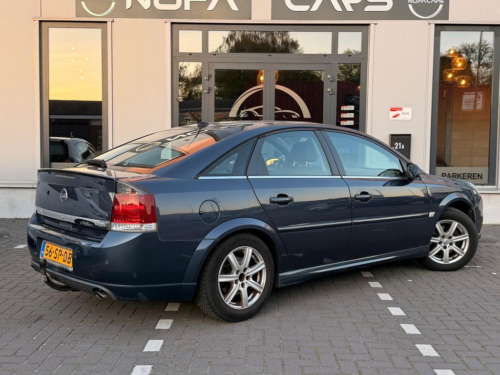 Opel Vectra GTS 2.2-16V Executive|Nap|Leer, Auto's, Opel, Parkeersensor, Gebruikt, Zwart, 4 cilinders